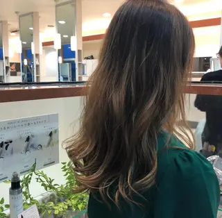 カラー SALOWIN栄 高須大貴のヘアスタイル
