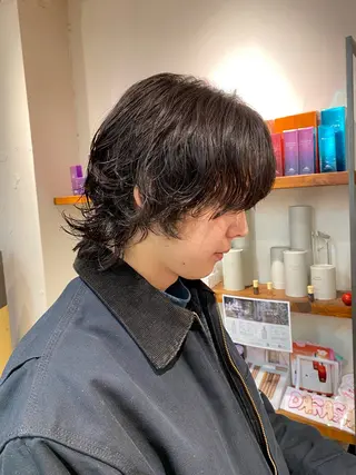ミディアム パーマ メンズ ナチュラルヘア🫧 ナナミのヘアスタイル