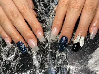 ミディアム ネイル ✴︎ Delightのネイルデザイン