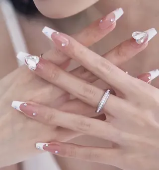 ネイル Queens ciciのネイルデザイン