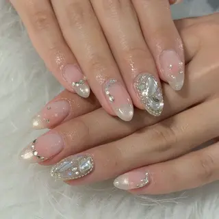 ネイル LAVISH nanamiのネイルデザイン