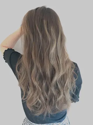 ロング カラー ブリーチカラー 美髪矯正takaraのヘアスタイル