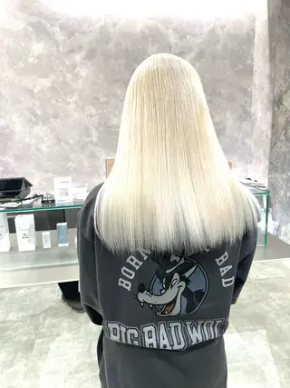 セミロング ハイトーン特化 川井優汰のヘアスタイル