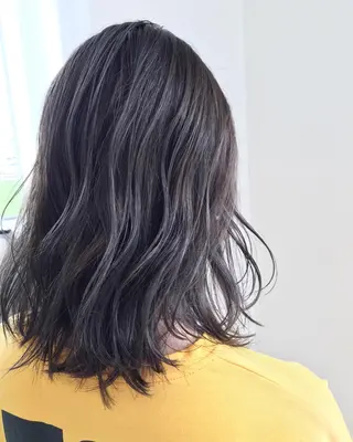 カラー MERu/高橋裕之 /レイヤー/艶カラーのヘアスタイル