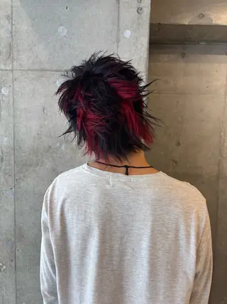 ショート カラー 井上 唯のヘアスタイル