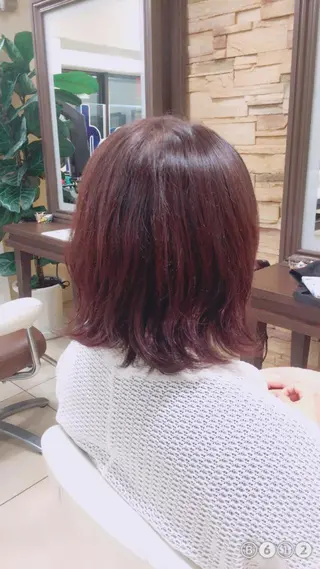 ミディアム カラー 顔周りの垢抜けヘア 立山愛梨のヘアスタイル