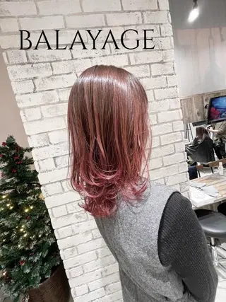 セミロング カラー パーマ ヘアアレンジ キッズ ネイル マツエク・マツパ バレイヤージュ/ 髪質改善/渡邉悟🌱のヘアスタイル