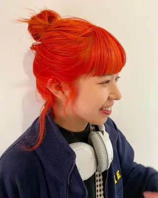 ショート カラー ブリーチ😼 ボブ✍️レイヤーのヘアスタイル