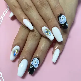 ミディアム ネイル 《LB》ラブリエ Nail&eyeのマツエク・マツパデザイン