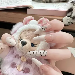 ネイル FF フィフィネイルサロンのネイルデザイン
