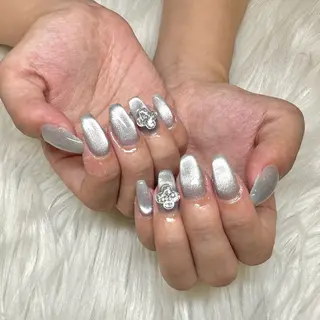 ネイル UnFLAIR AIKAのネイルデザイン