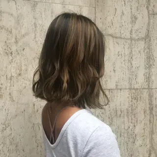 ミディアム Zina渋谷エリア マネージャShionのヘアスタイル