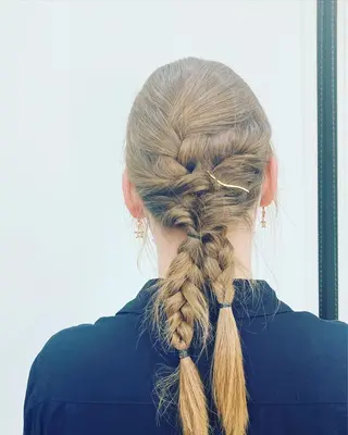 ミディアム ヘアアレンジ 成沢 モニカのヘアスタイル