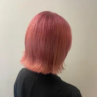 ショート カラー natsumi / N°ariaのヘアスタイル