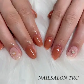 ネイル 𝐼𝑁𝑂𝑈𝐸 𝑀𝐼𝐴のネイルデザイン