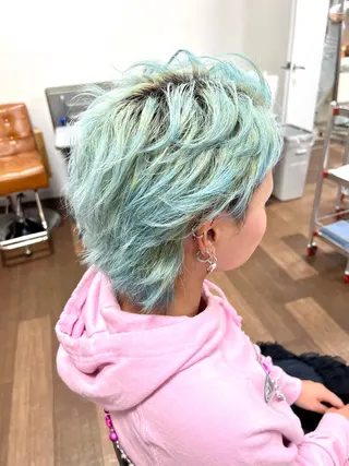カラー ハシモト ミオのヘアスタイル