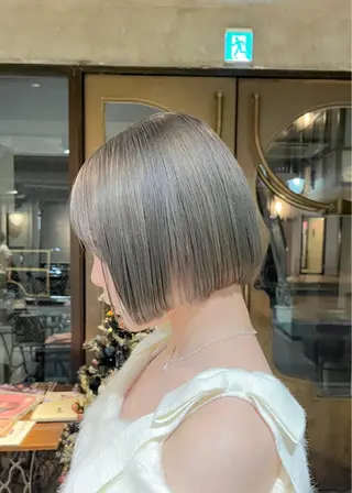 ミディアム カラー 似合わせベージュ 🍯ayumi🍯のヘアスタイル
