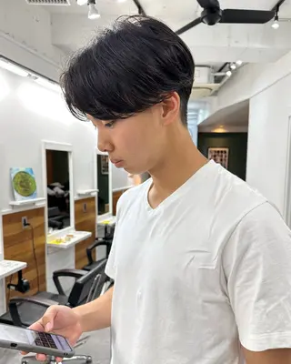 ミディアム メンズ グランジヘア 無造作ヘアHYUGAのヘアスタイル