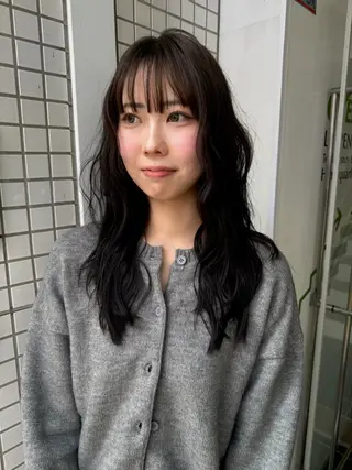 ロング anna 韓国レイヤ ー/ ハッシュカットのヘアスタイル