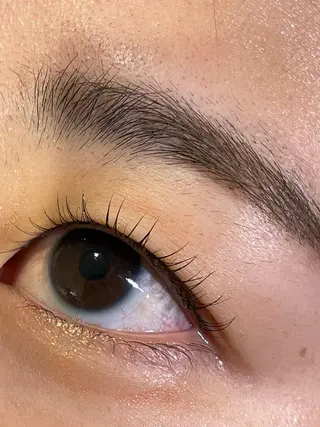 マツエク・マツパ 井上 真里奈のヘアスタイル