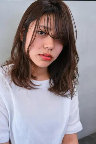 ミディアム パーマ カラー 青木 みなのヘアスタイル