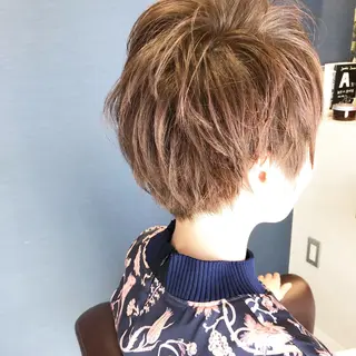 ショート カラー tuuli トゥーリのヘアスタイル