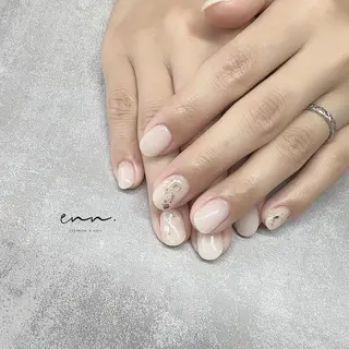 ネイル enn.《エンドット》所属・enn. 【眉毛/ネイル】のネイルデザイン