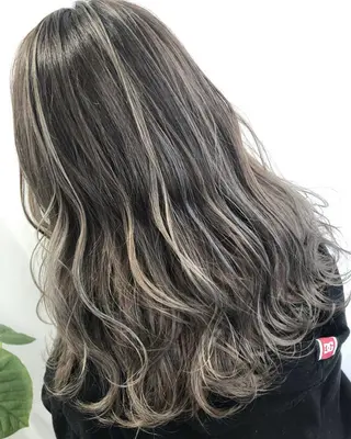 セミロング カラー パーマ ブリーチ毛縮毛矯正 👑山口のヘアスタイル