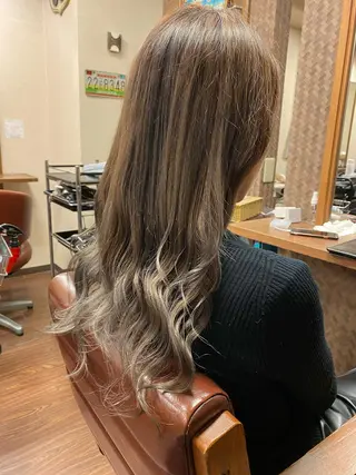 ロング カラー liL  hair サトウリョウタのヘアスタイル