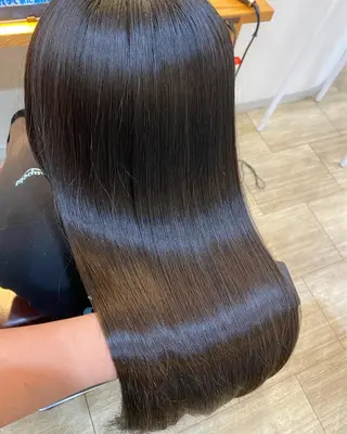 セミロング カラー 和歌山髪質改善 那須優太のヘアスタイル