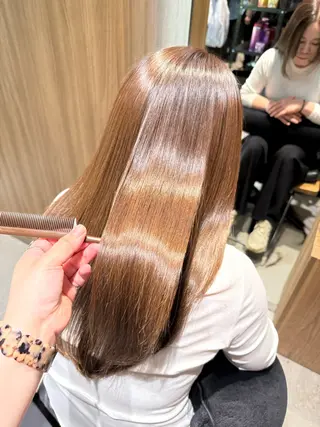 カラー mai .のヘアスタイル