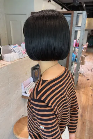 ショート ボブ/レイヤー/ 梅田/天野川奈緒のヘアスタイル