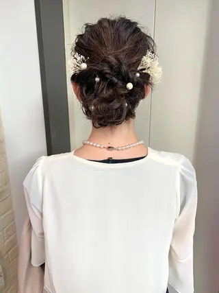 ヘアアレンジ SAKINO． ベージュカラーのヘアスタイル
