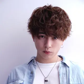 カラー パーマ メンズ スパイラル波巻き パーマ井本汰壱のヘアスタイル