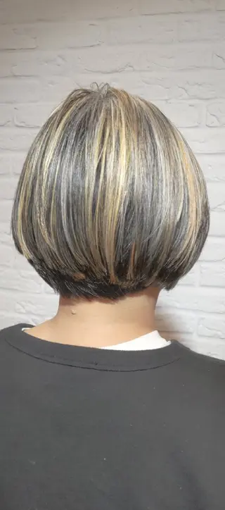 ショート カラー ✂デザインカット🐟 高評価✂戸崎俊成✂のヘアスタイル