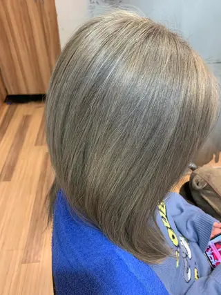 カラー 北川 栞菜のヘアスタイル