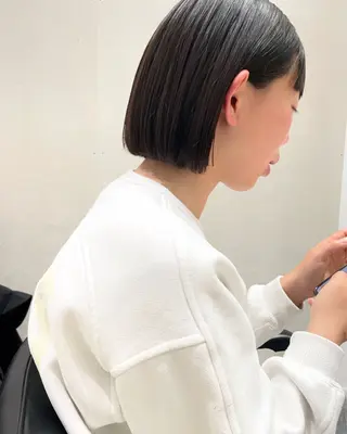 ショート カラー 小坂 郁美のヘアスタイル