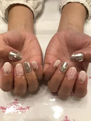 ネイル ネイルリボン 受付スタッフのネイルデザイン