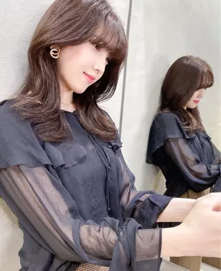 セミロング カラー 透明感カラー×小 顔レイヤー♡ヒデさんのヘアスタイル