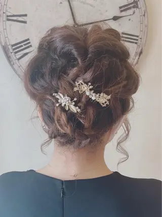 ミディアム ヘアアレンジ 岩谷/ブリーチ 🪽透明感カラーのヘアスタイル
