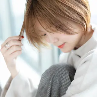 ショート カラー justbeauty CiNQのヘアスタイル