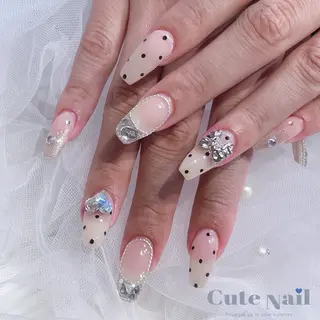 ネイル ️🫧もこ 艶感ネイル🫧のネイルデザイン