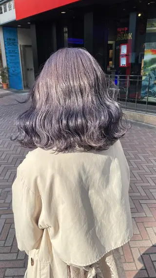 ミディアム カラー ゆう🫧 透明感/ハイトーンのヘアスタイル