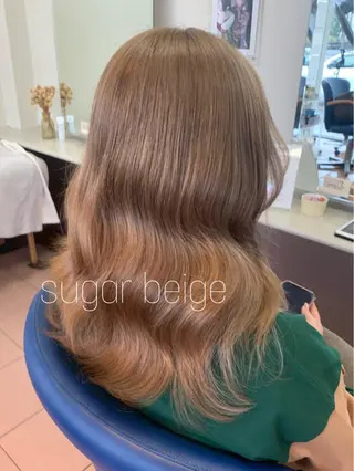 セミロング 小澤 志穂のヘアスタイル