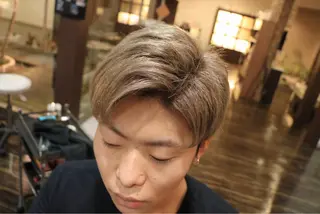 ショート カラー メンズ soins de MaLilyのヘアスタイル