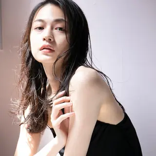 ロング 美髪矯正・レイヤー 倉友哉のヘアスタイル
