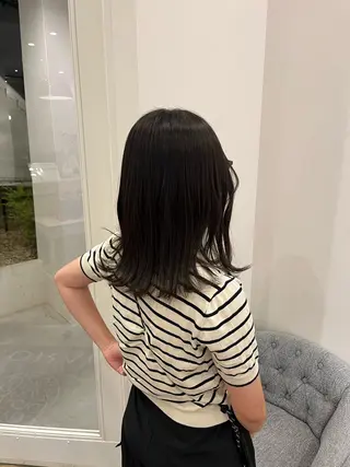 ミディアム LORAN 寺田のヘアスタイル