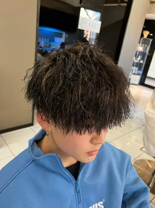カラー パーマ メンズ パーマ特化美容師 茂木広幸のヘアスタイル
