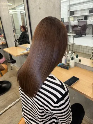 セミロング 縮毛矯正×髪質改善× 艶髪カラー 吉原和磨のヘアスタイル