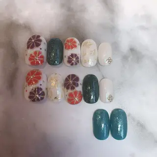 ネイル SUN&MOON REOのネイルデザイン